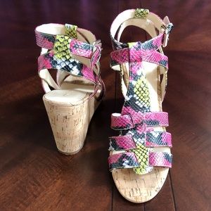 💕Host Pick - Nine West Multi-Color Reptile Wedge Sandals